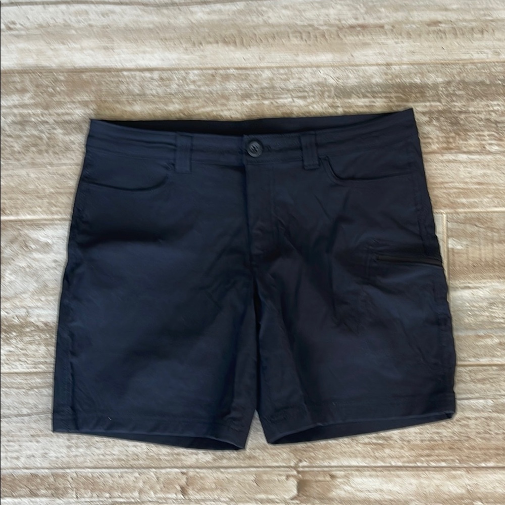 Eddie Bauer Black Cargo Shorts Versatile Cotton Blend